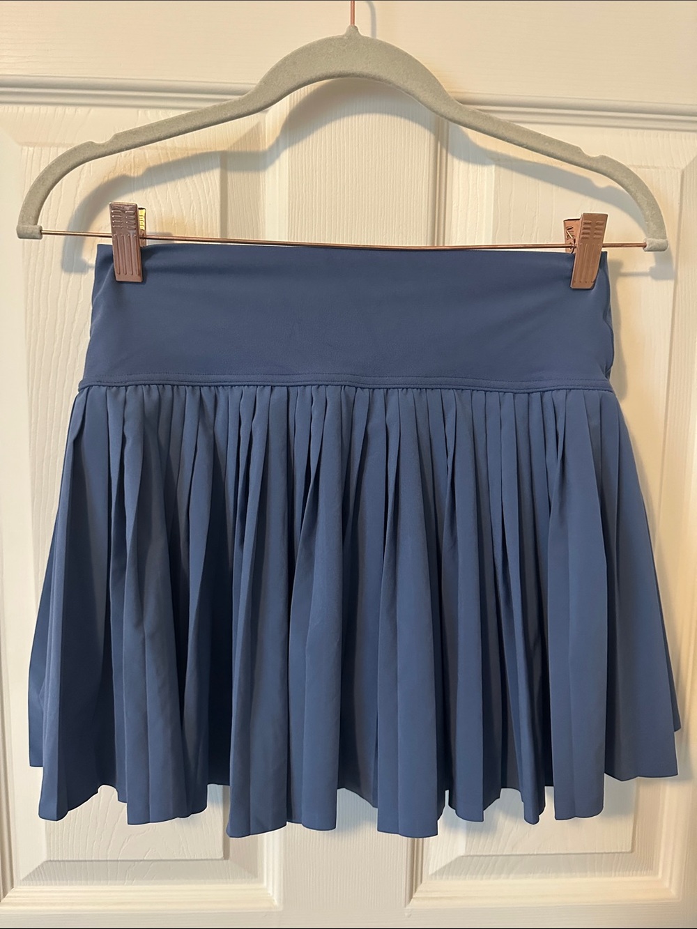 OFFLINE by Aerie Pleated Active Skort in marbled Blue - 2 phone pocket - Picture 2 of 8